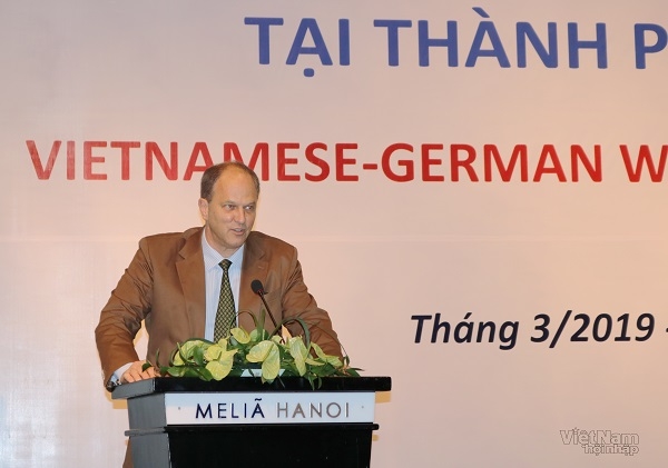 ha noi hop tac voi duc trong phat trien nganh nuoc
