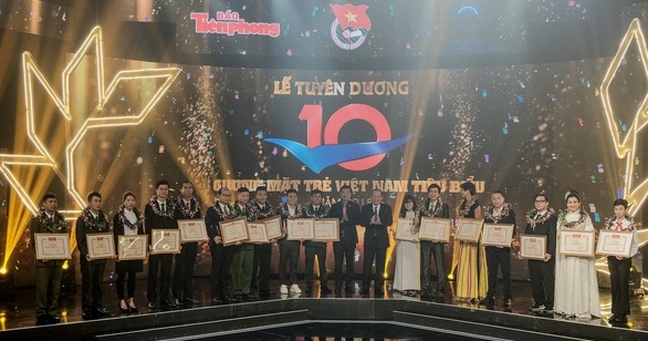 ton vinh 10 guong mat tre viet nam tieu bieu 2018