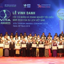 ha noi ton vinh doanh nghiep doanh nhan lam theo loi bac