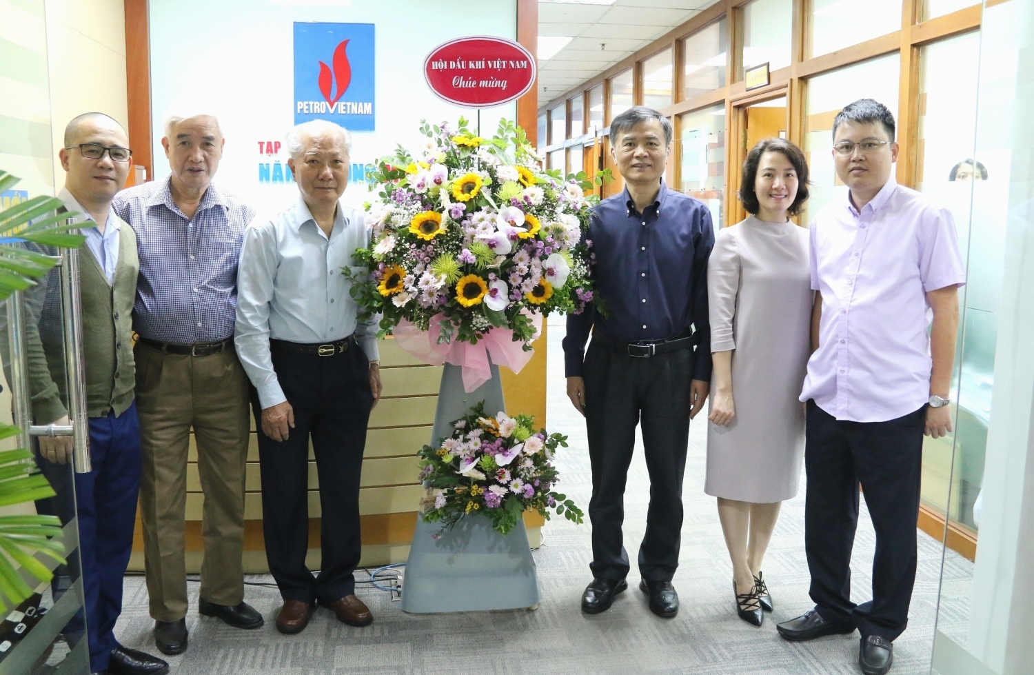 Năng lượng Mới & PetroTimes - Hành trình 10 năm kết nối thông tin Dầu khí