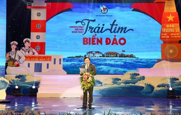 Petrovietnam đồng hành cùng chương trình nghệ thuật “Trái tim biển đảo”