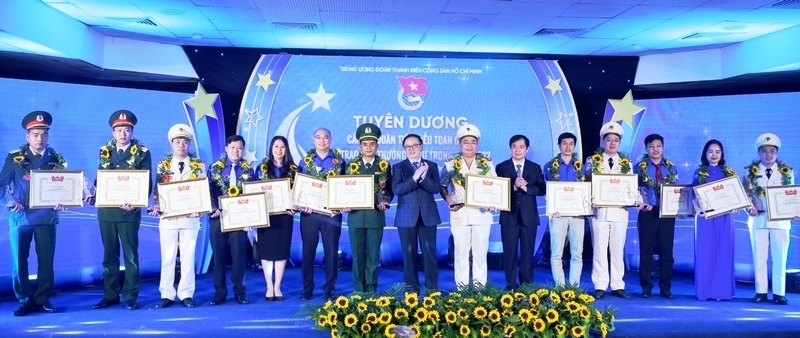 94 cán bộ Đoàn tiêu biểu toàn quốc nhận Giải thưởng Lý Tự Trọng năm 2022
