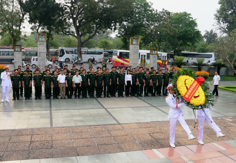 hoi ccb pv power dang huong tuong niem cac anh hung liet si