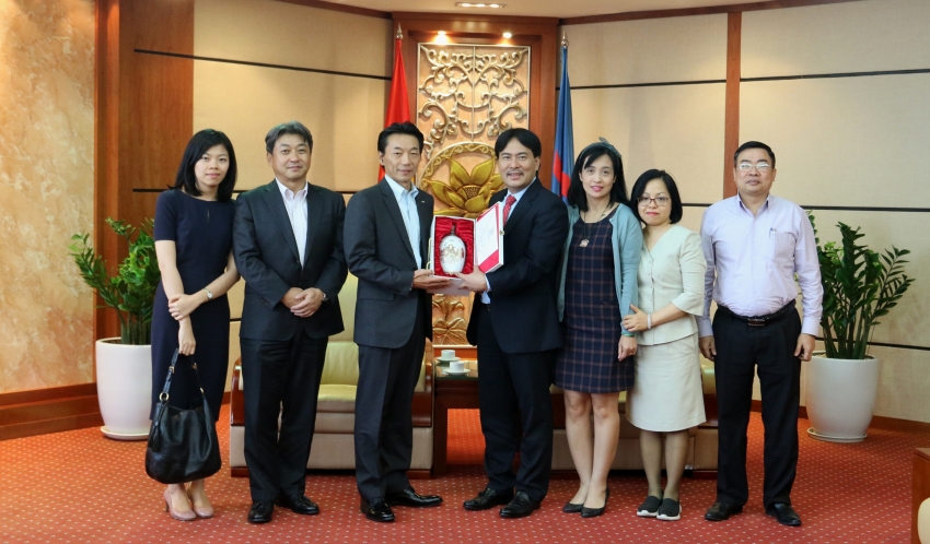 lanh dao tap doan dau khi viet nam tiep lanh dao ngan hang smbc