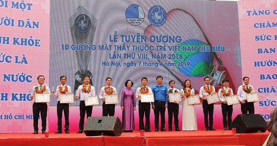 khoi dong chuong trinh suc khoe viet nam di bo 10000 buoc chan de thay doi cuoc song