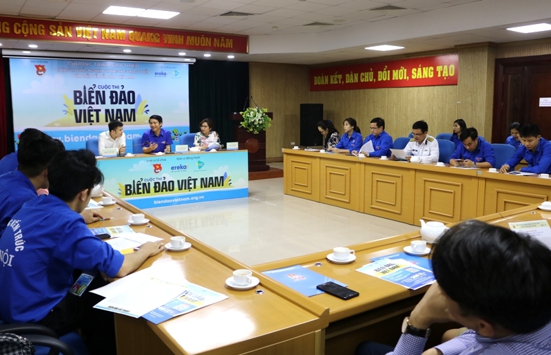thi tim hieu ve bien dao viet nam qua ung dung di dong