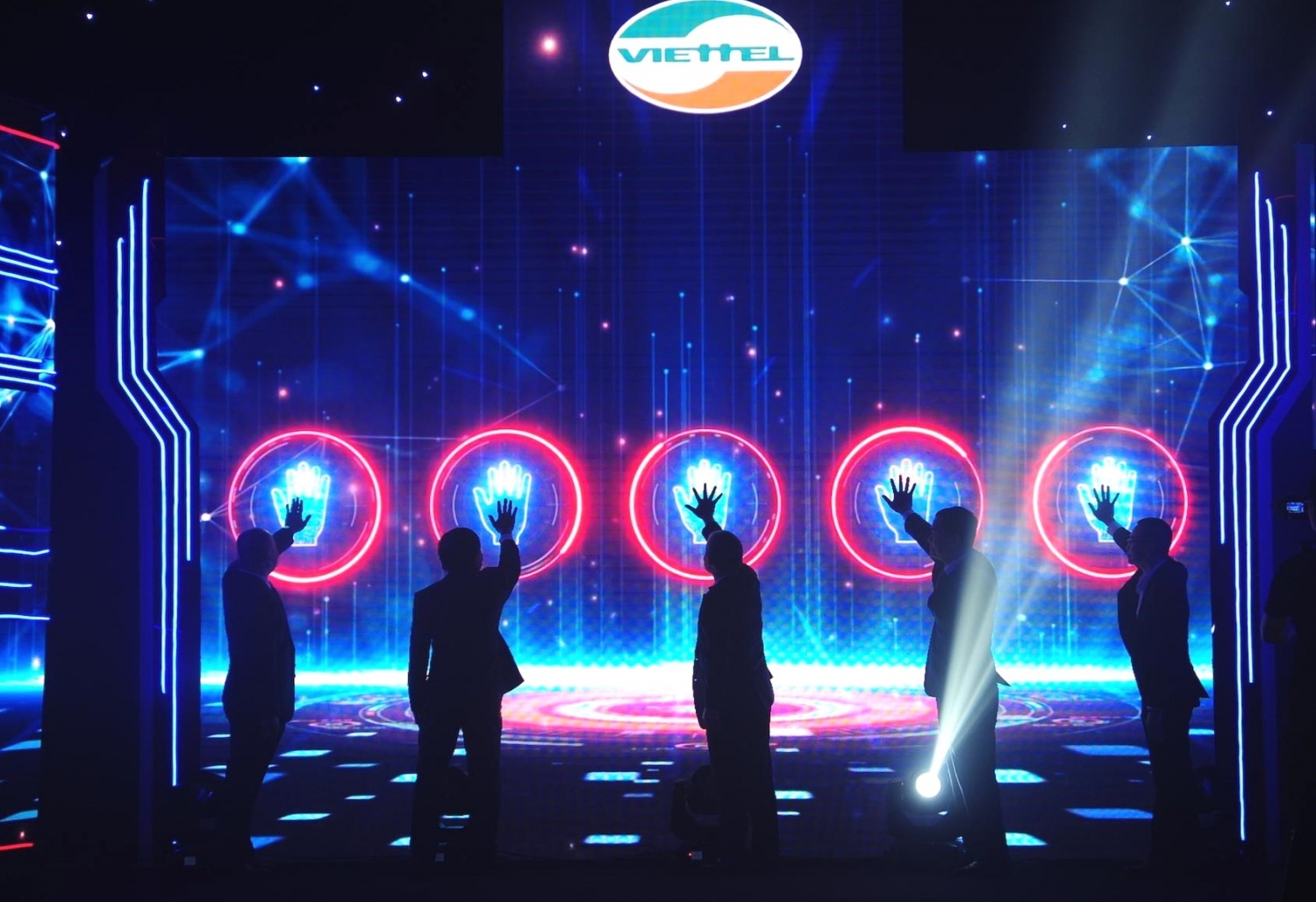 viettel ra mat cong ty an ninh mang viettel