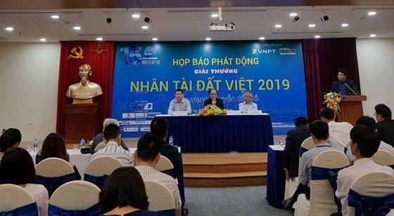 giai thuong nhan tai dat viet 2019 phat trien suc manh chuyen doi so