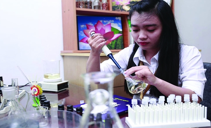 Chế tinh dầu từ phụ phẩm nông nghiệp