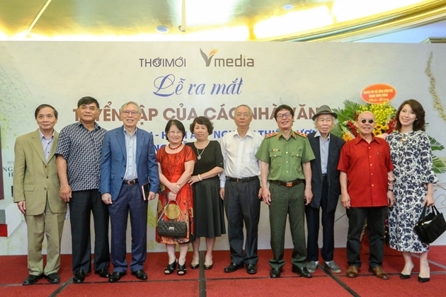 Ra mắt tuyển tập của gia đình nhà văn Nguyễn Như Phong