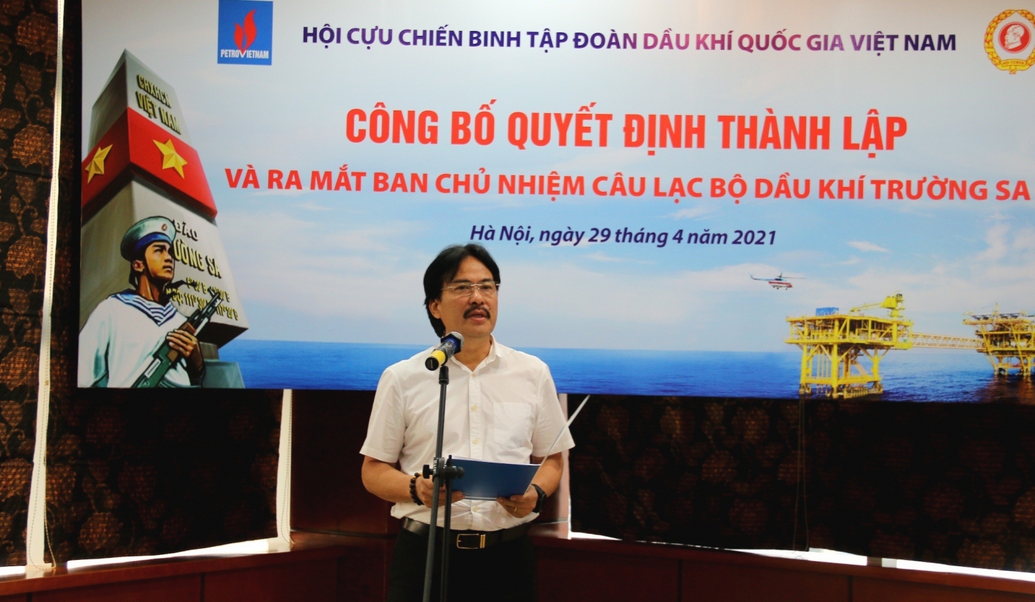 Ra mắt Câu lạc bộ Dầu khí Trường Sa