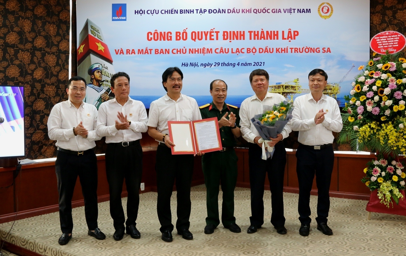 Ra mắt Câu lạc bộ Dầu khí Trường Sa