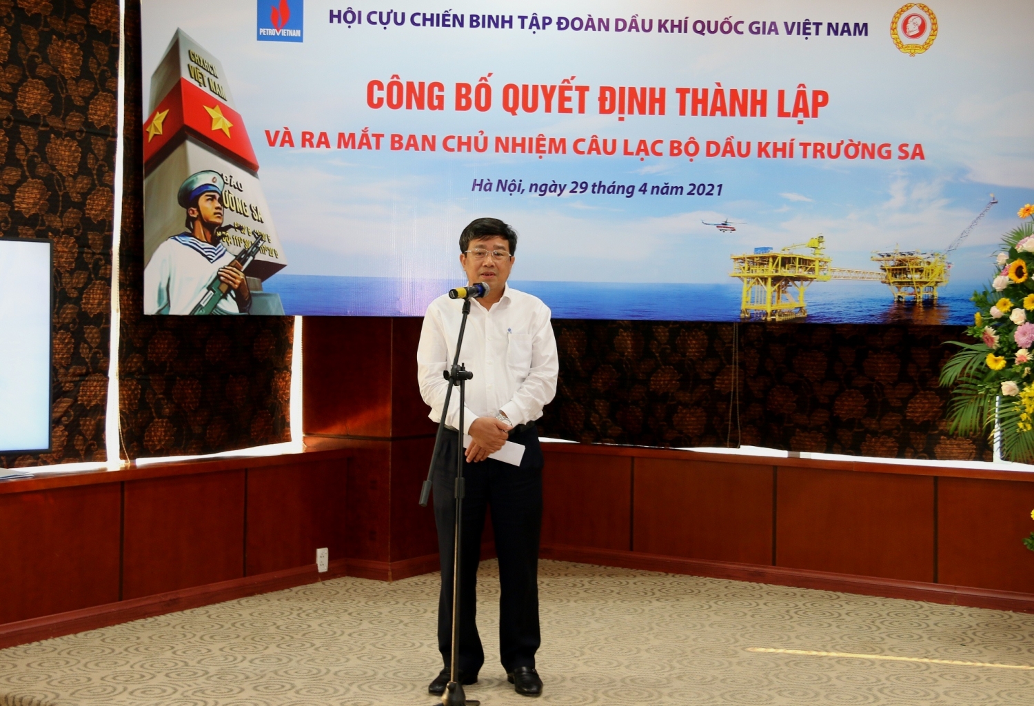 Ra mắt Câu lạc bộ Dầu khí Trường Sa