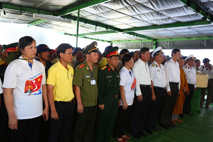 tuong nho nhung nguoi con da nga xuong bao ve bien troi to quoc