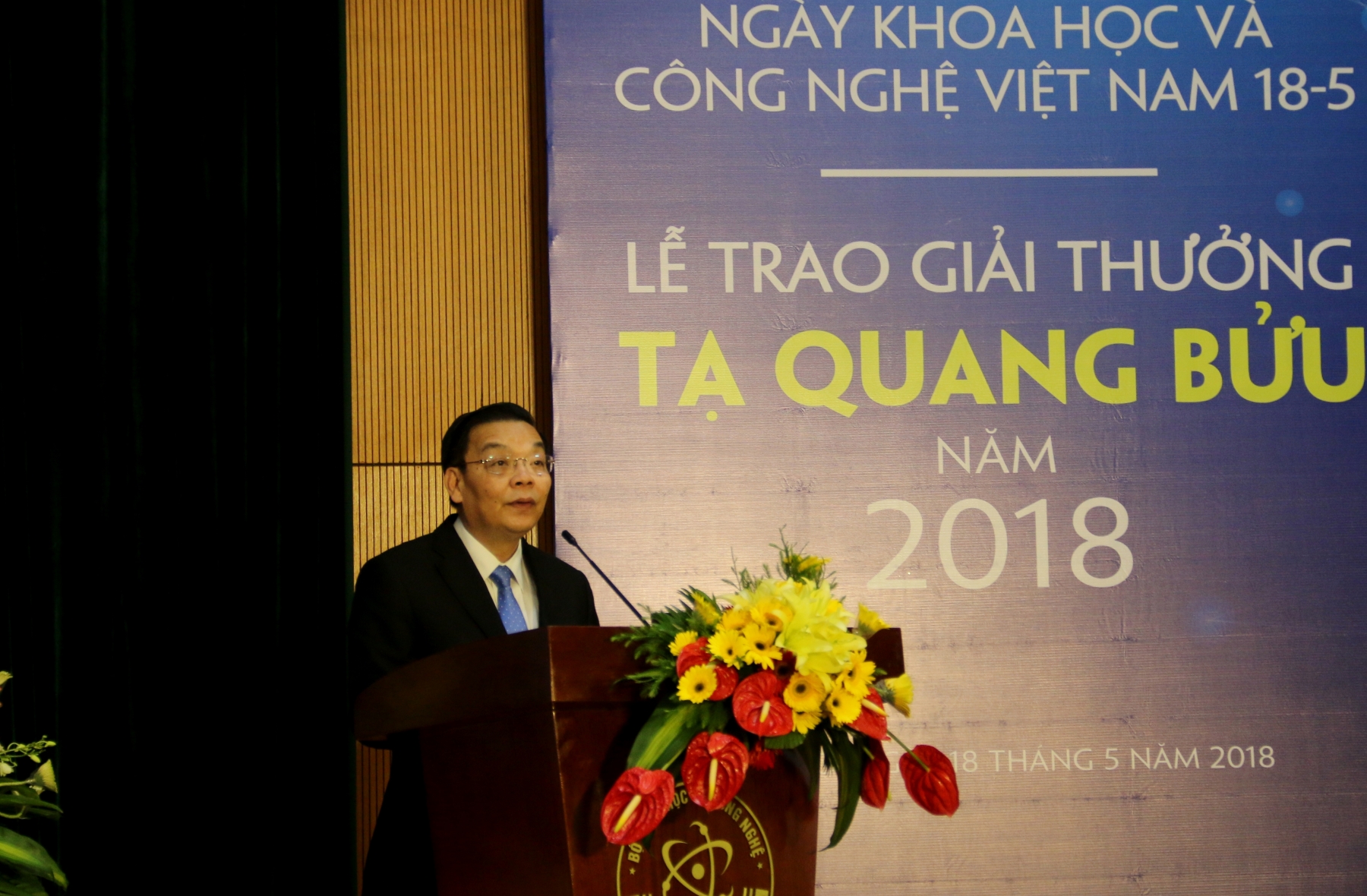 vinh danh 3 nha khoa hoc xuat sac dat giai thuong ta quang buu nam 2018