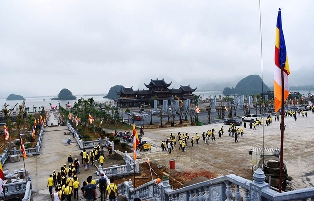 mien phi com chay va xe dien trong thoi gian dien ra dai le vesak 2019
