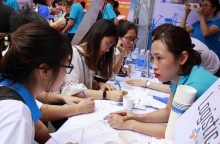 cong hien cho cong dong bang viec lam cho thanh nien co hoan canh kho khan
