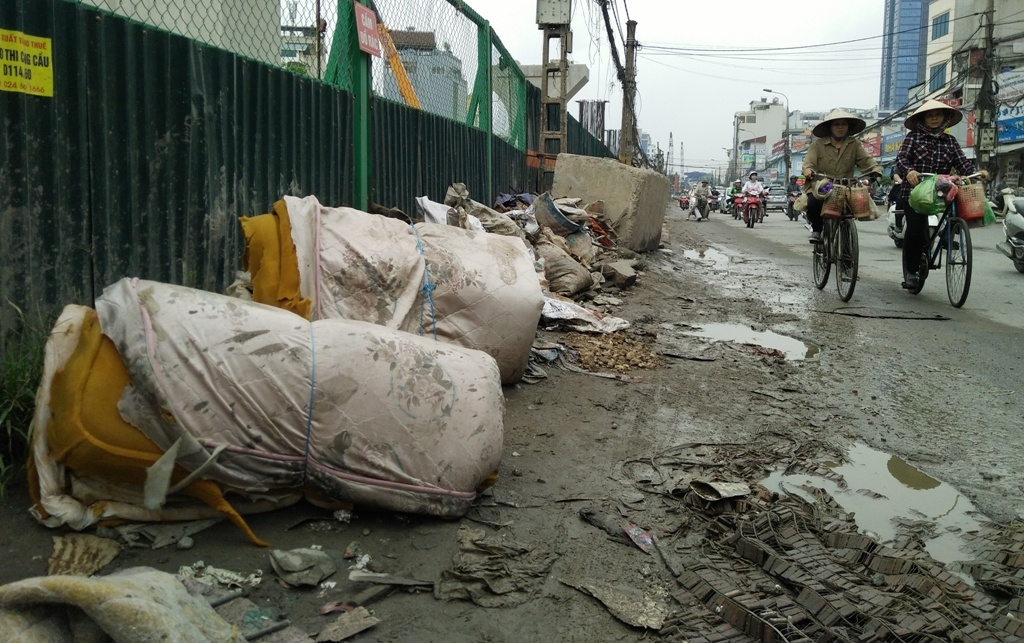 rac thai bua vay duong vanh dai 2 truong chinh
