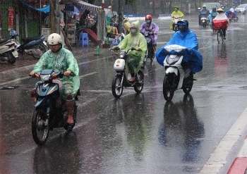 Bắc Bộ và Bắc Trung Bộ mưa dông diện rộng kèm thời tiết nguy hiểm