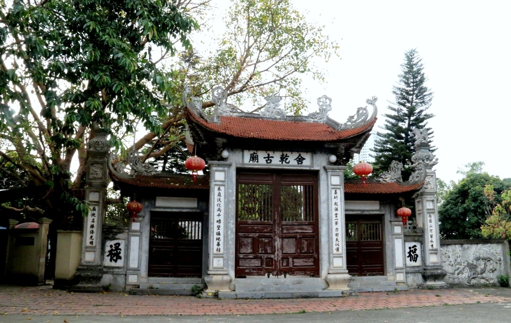 mieu gan di tich ve dao thay tro cao dep