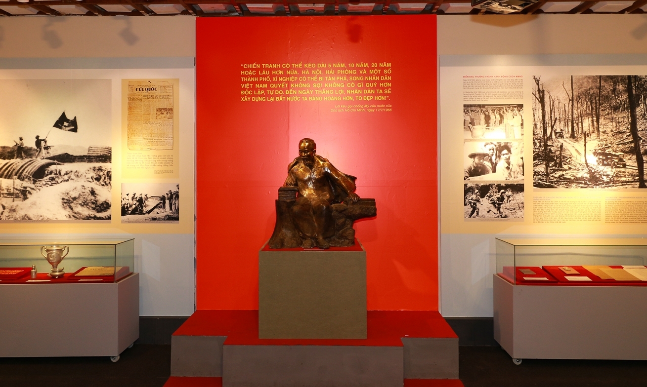Trưng bày tư liệu quý “Luôn có Bác trong tim”