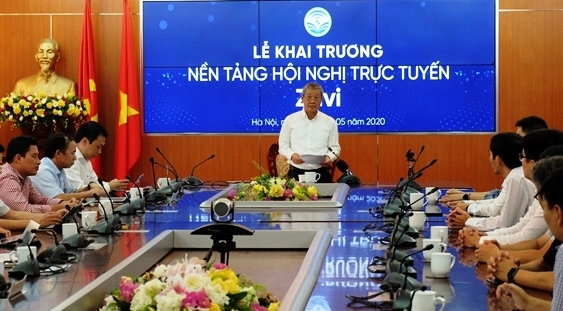 ra mat nen tang hoi nghi truc tuyen make in vietnam