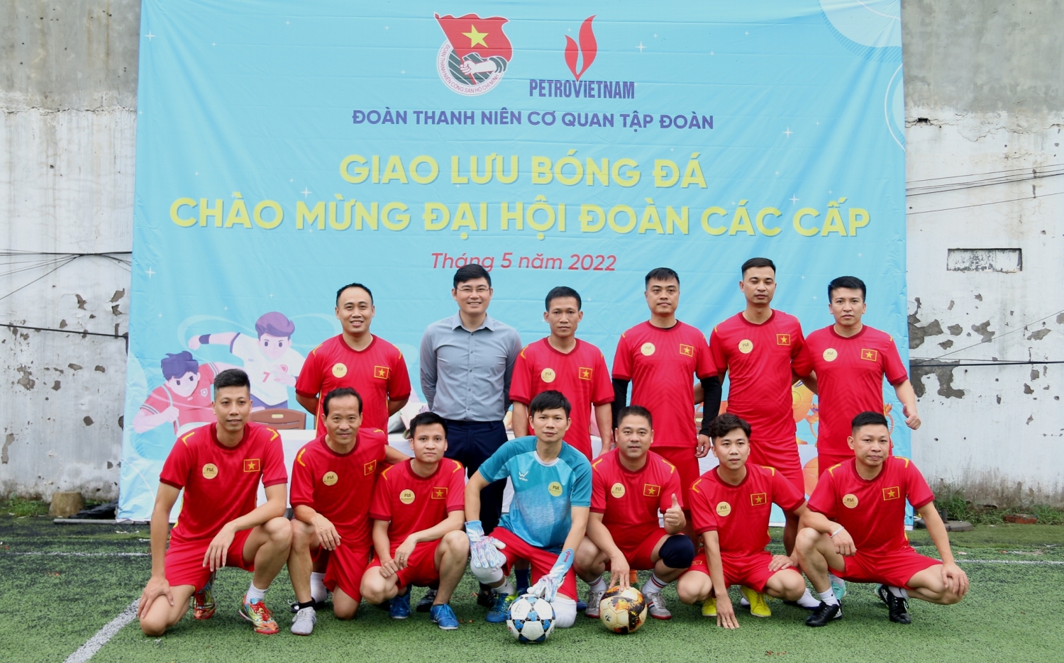 Đoàn Thanh niên Cơ quan Tập đoàn khai mạc giải bóng đá chào mừng Đại hội Đoàn các cấp