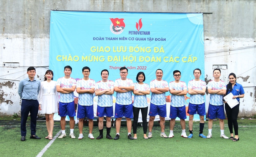 Đoàn Thanh niên Cơ quan Tập đoàn khai mạc giải bóng đá chào mừng Đại hội Đoàn các cấp