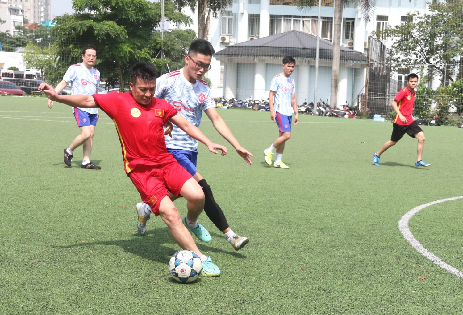 Đoàn Thanh niên Cơ quan Tập đoàn bế mạc giải bóng đá chào mừng Đại hội Đoàn các cấp