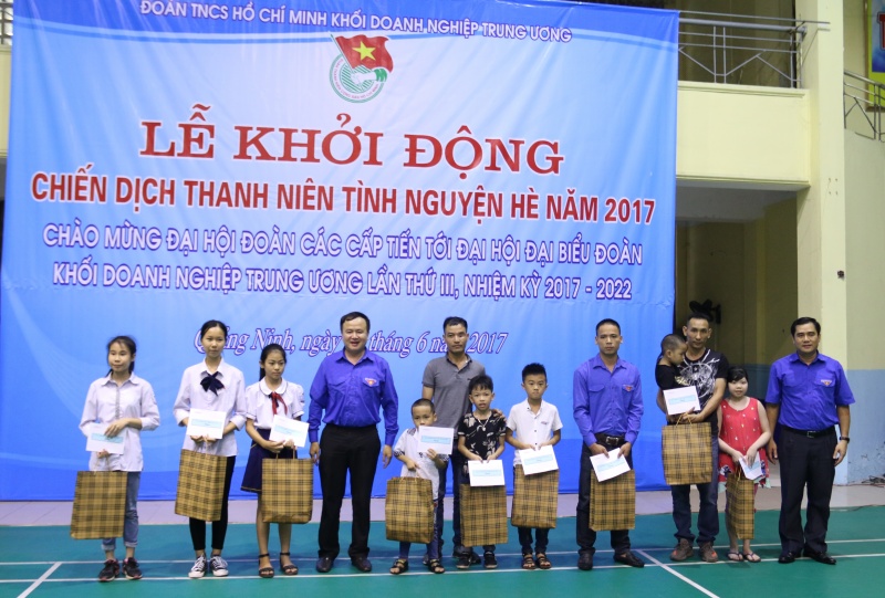 tuoi tre khoi doanh nghiep trung uong khoi dong chien dich tinh nguyen he 2017