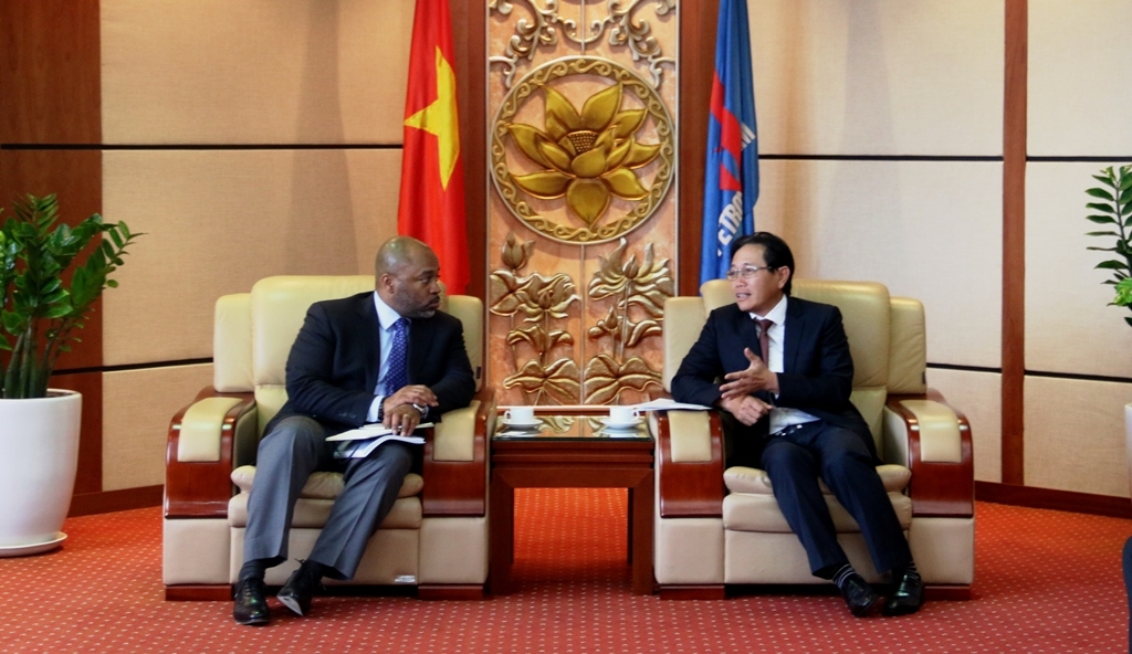 tong giam doc petrovietnam tiep lanh dao tap doan ge