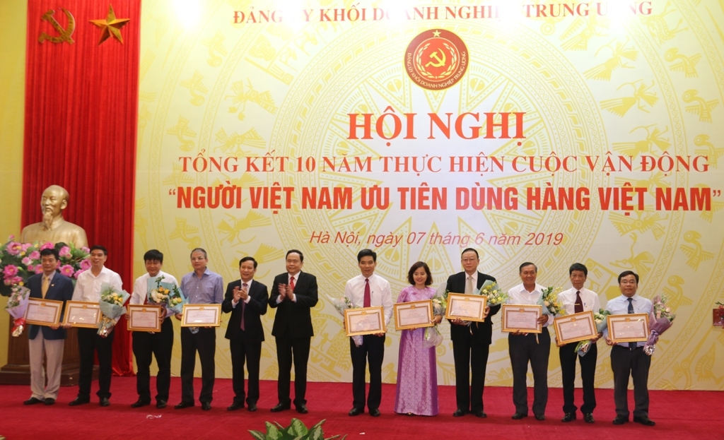 dang uy khoi dntw chung tay nang tam thuong hieu viet