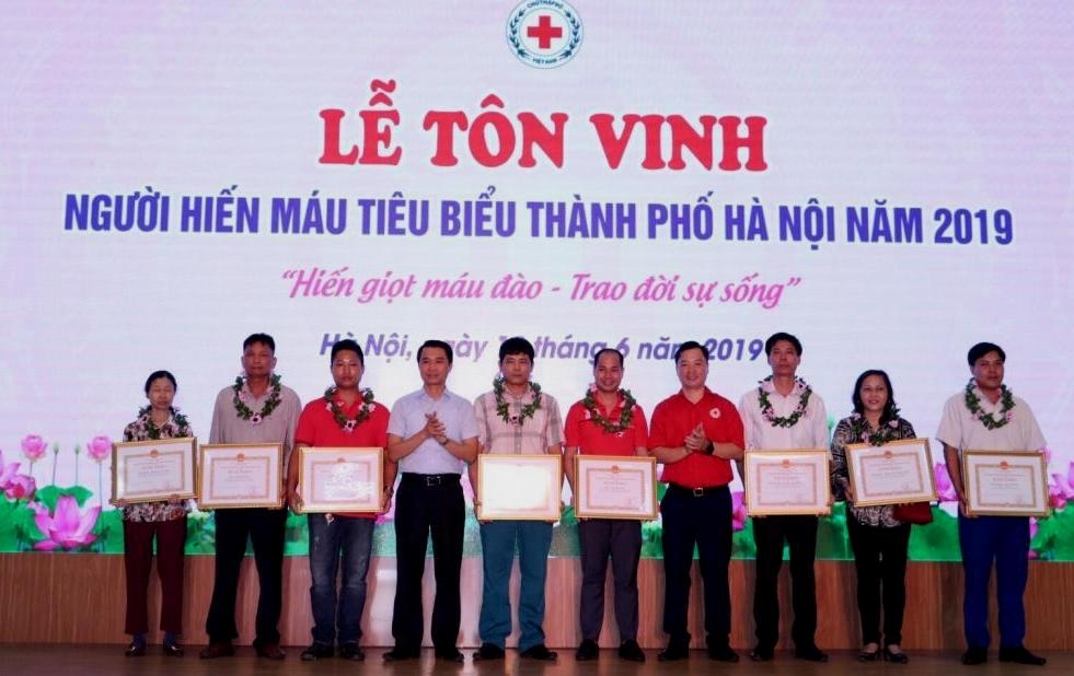 ton vinh nguoi hien mau tieu bieu thu do nam 2019