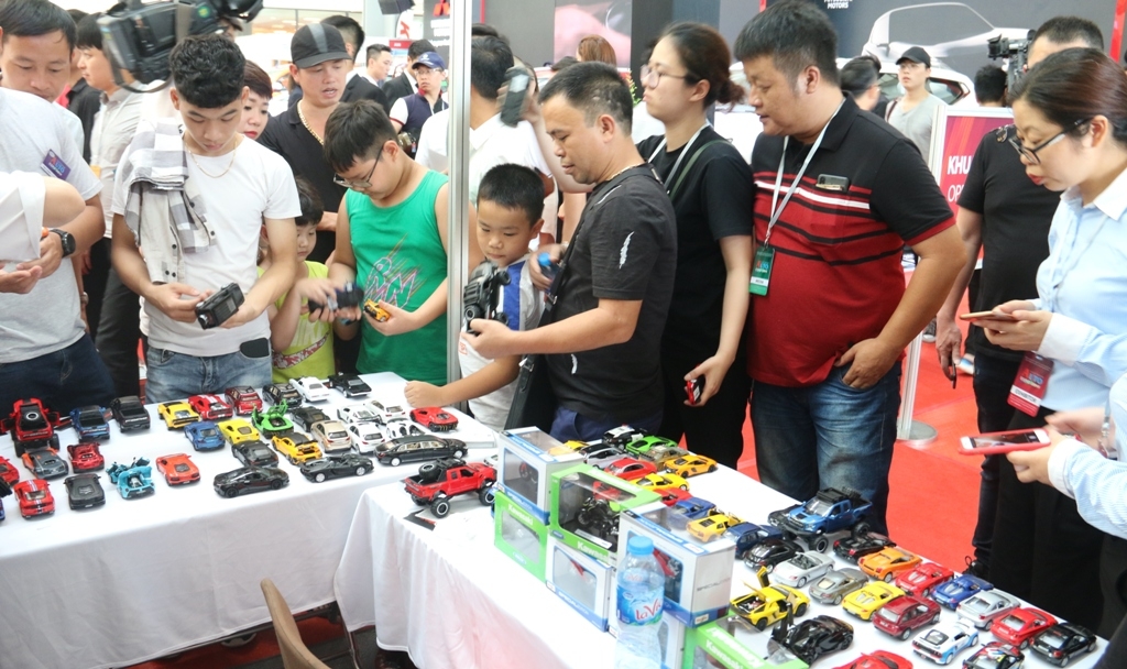 nhieu mau o to xe may moi xuat hien tai vietnam autoexpo 2019