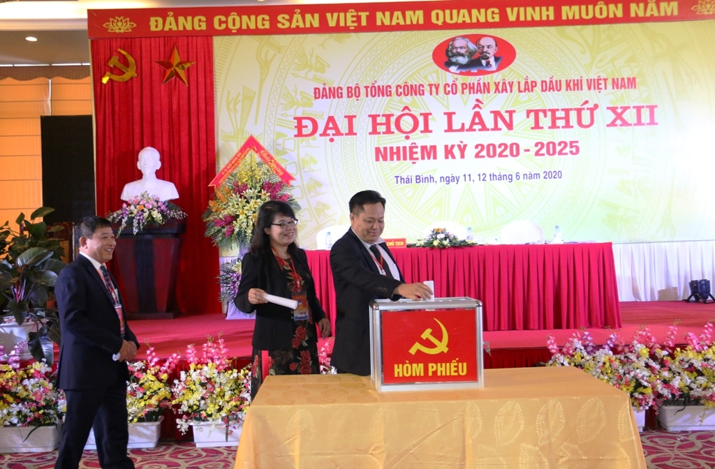 phat huy tri tue trach nhiem dua pvc vuot qua kho khan on dinh va tung buoc phat trien