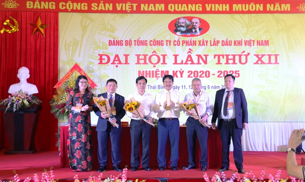 phat huy tri tue trach nhiem dua pvc vuot qua kho khan on dinh va tung buoc phat trien