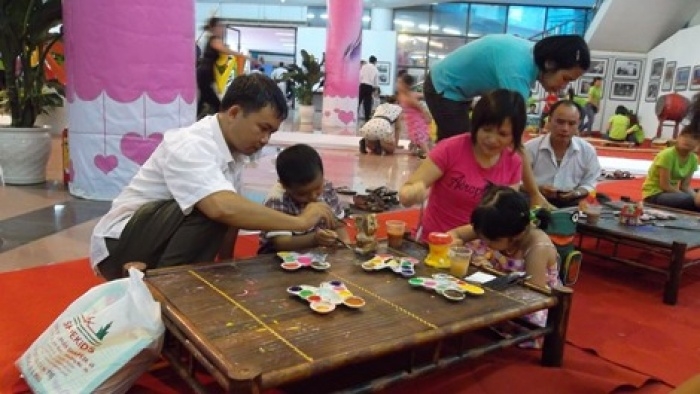 da dang hoat dong ton vinh gia tri truyen thong cua gia dinh viet nam