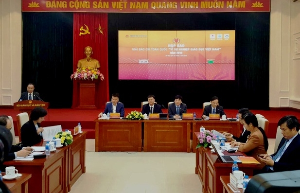 phat dong giai bao chi vi su nghiep giao duc viet nam nam 2020