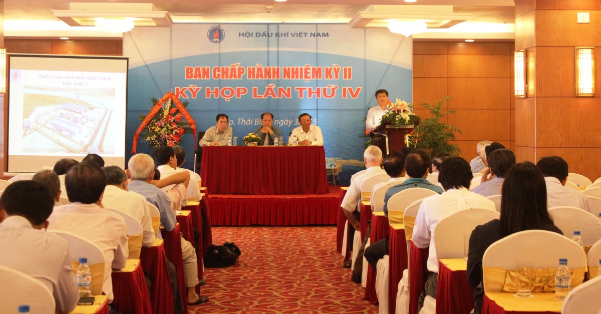 Hội Dầu khí Việt Nam tổ chức sơ kết công tác 06 tháng đầu năm 2015