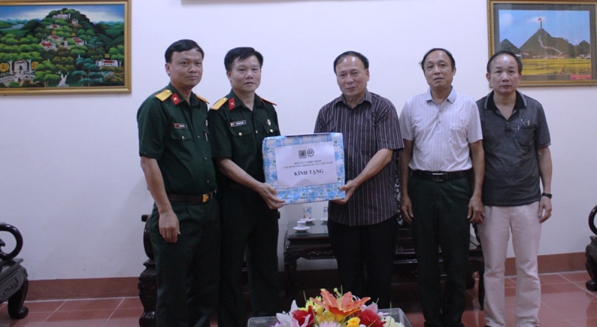 Tri ân người có công với cách mạng tỉnh Phú Thọ