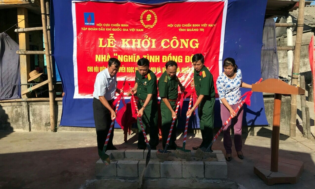 hoi ccb tap doan khoi cong xay dung nha tinh nghia tai quang tri