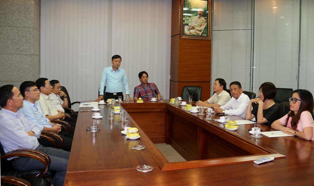 hoi ccb co quan tap doan gap mat tri an cac gia dinh liet sy