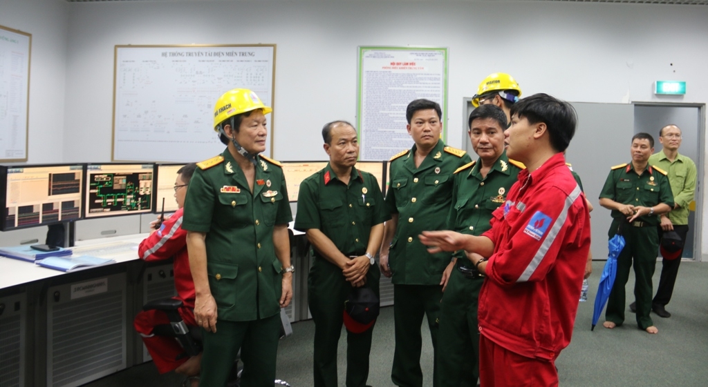 hoi ccb tap doan tham va lam viec tai nha may nhiet dien vung ang 1