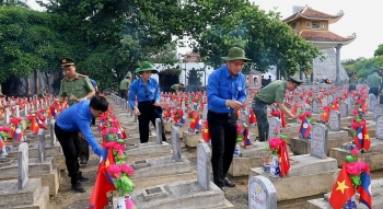 Tuổi trẻ Khối DNTW phát huy truyền thống “Uống nước nhớ nguồn”