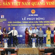 hon 3000 chuong trinh khuyen mai sap san trong thang 7