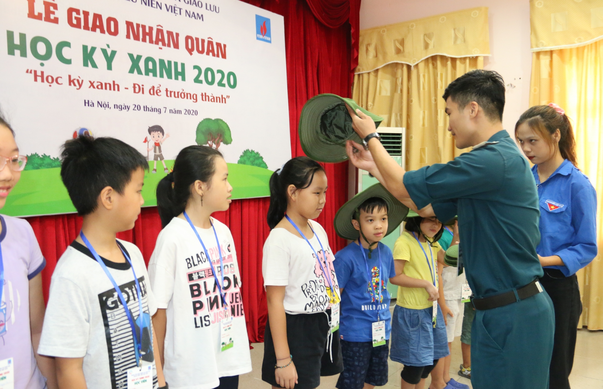 doan thanh nien co quan tap doan to chuc le khai giang hoc ky xanh 2020