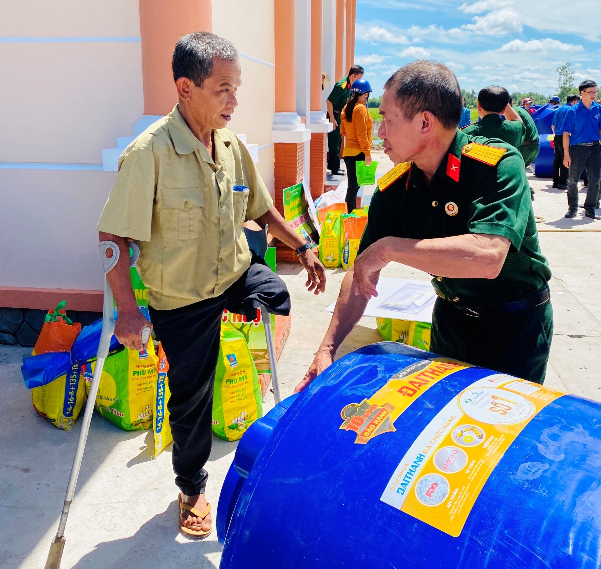 hoi ccb pvfcco so ket hoat dong 6 thang dau nam va thuc hien an sinh xa hoi tai hau giang