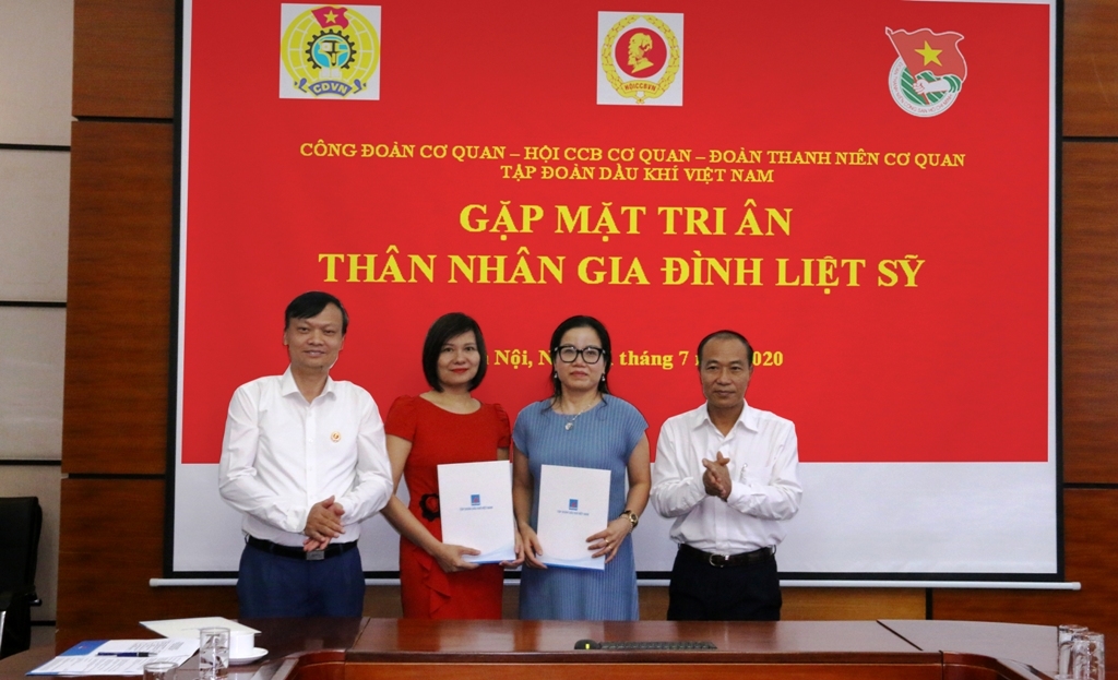 gap mat tri an than nhan gia dinh liet si co quan tap doan