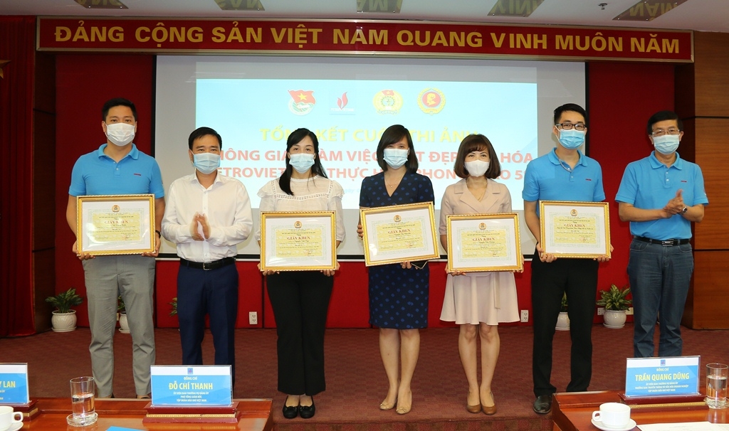 Trao giải cuộc thi ảnh “Không gian làm việc - nét đẹp văn hóa Petrovietnam’’