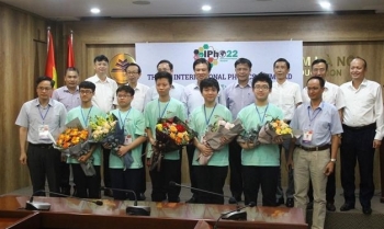Đội Việt Nam đoạt 3 huy chương Vàng tại Olympic Vật lí quốc tế 2022